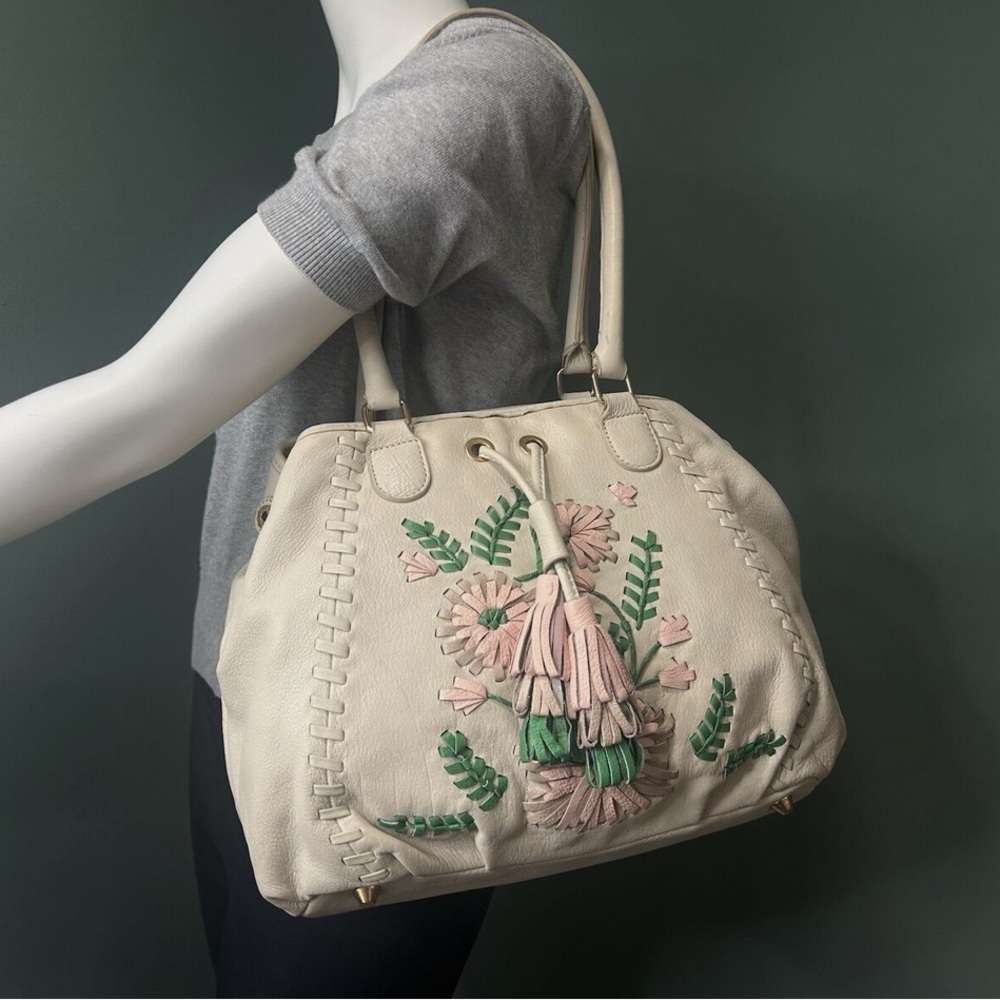 Isabella Fiore Cream Soft Italian Leather Purse Handbag Flowers